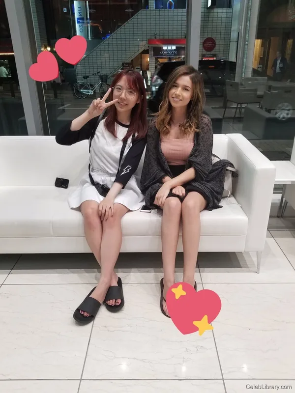 Pokimane photo 18 of 3752