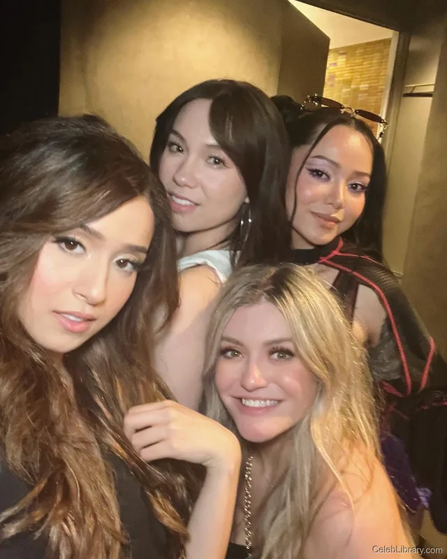 Pokimane photo 9 of 3752
