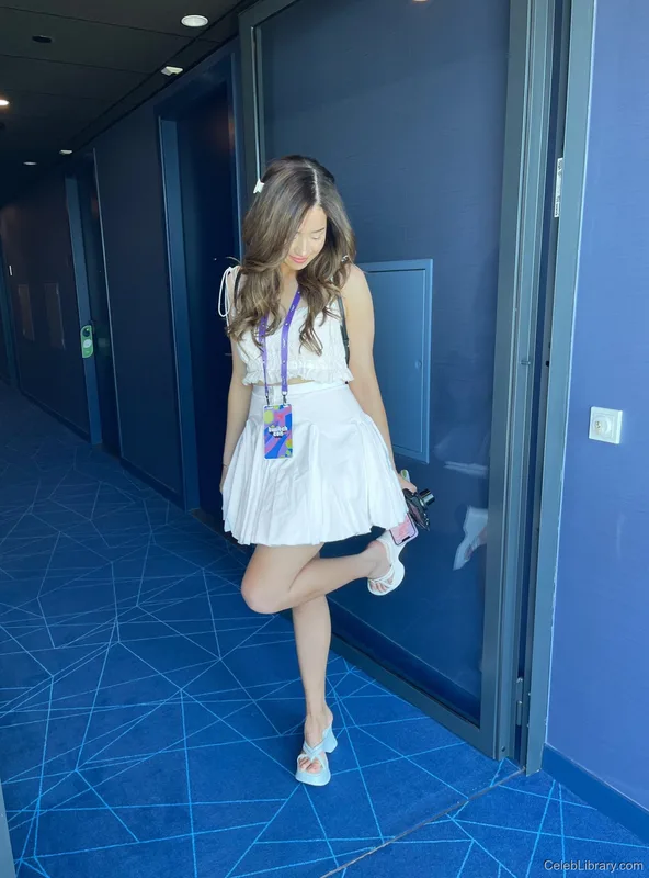 Pokimane photo 13 of 3752