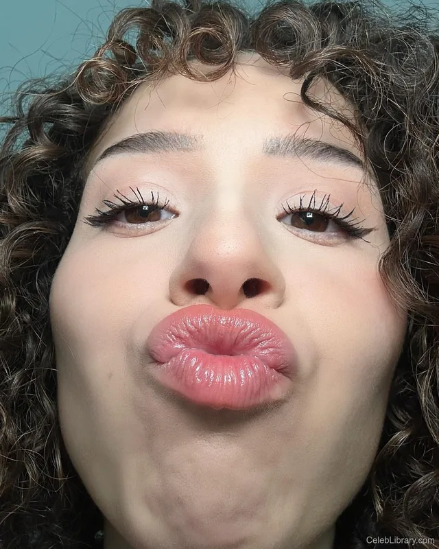Pokimane photo 20 of 3752