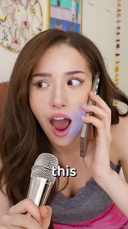 Pokimane photo 7 of 3752