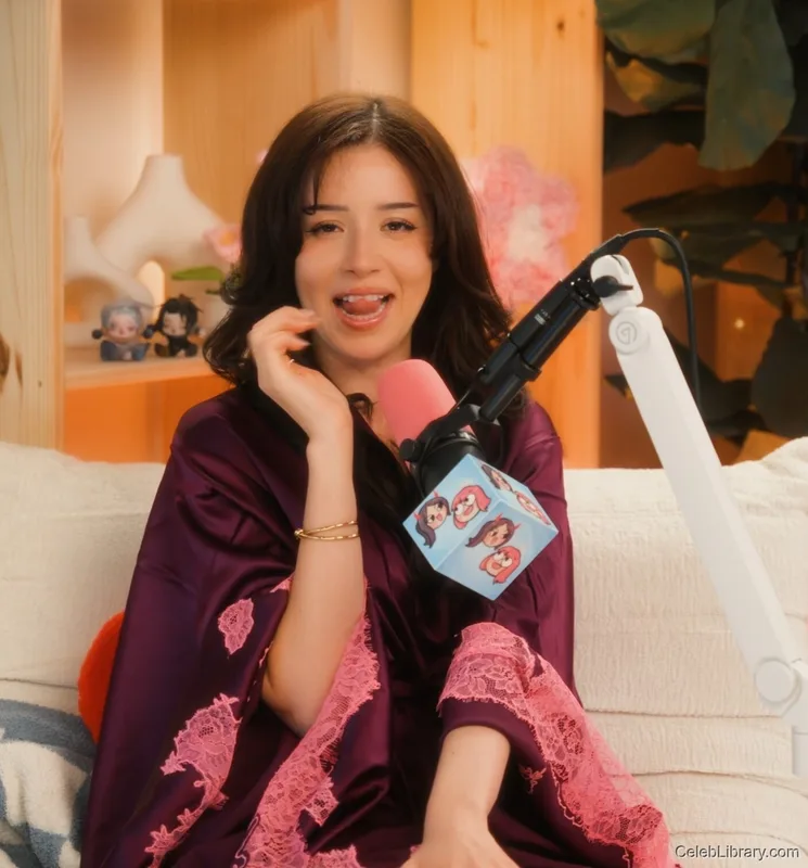 Pokimane photo 15 of 3752