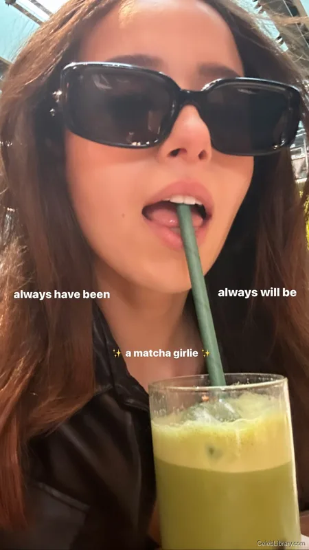 Pokimane photo 5 of 3752