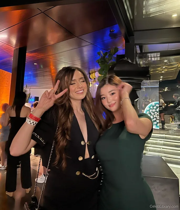 Pokimane photo 3 of 3752