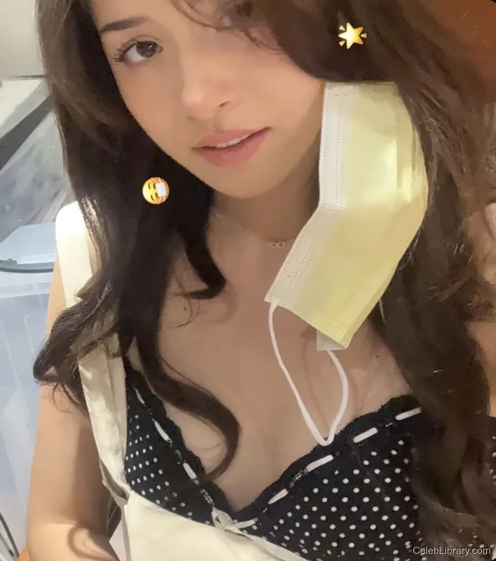 Pokimane photo 8 of 3752