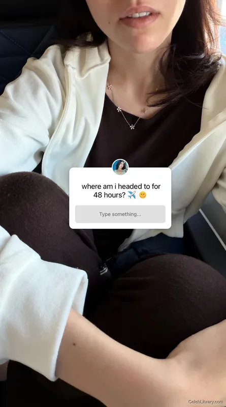 Pokimane photo 17 of 3752