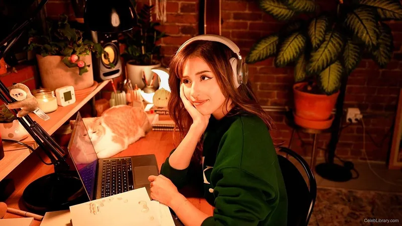 Pokimane photo 13 of 3752