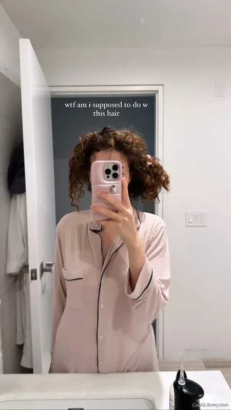 Pokimane photo 4 of 3752