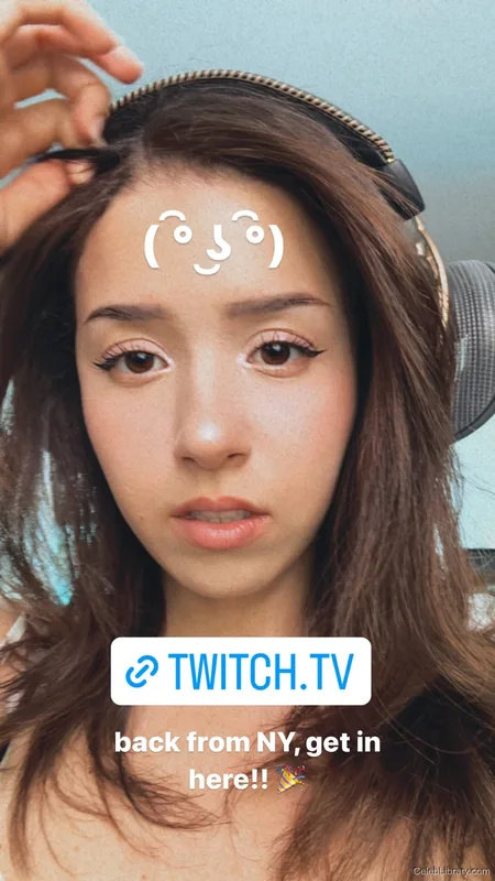 Pokimane photo 3 of 3752