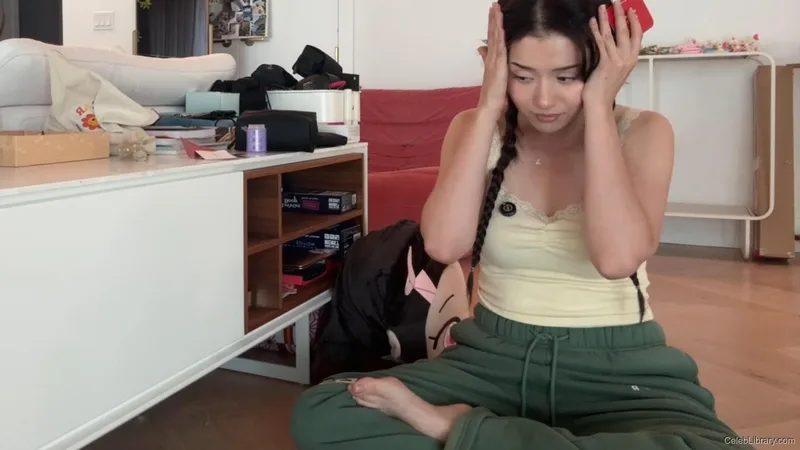 Pokimane photo 20 of 3752