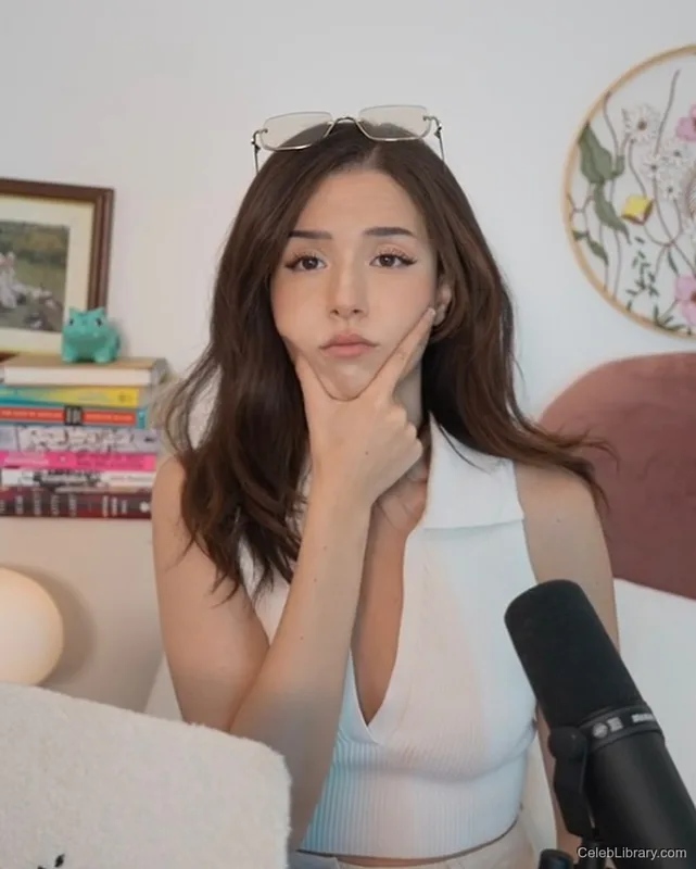 Pokimane photo 18 of 3752