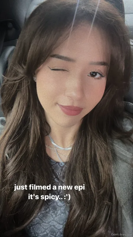 Pokimane photo 13 of 3752