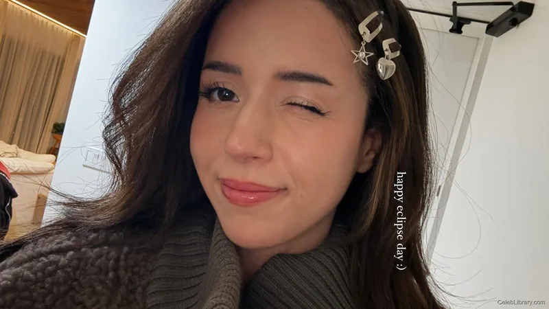 Pokimane photo 17 of 3752