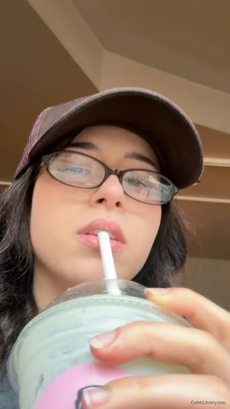 Pokimane photo 8 of 3752