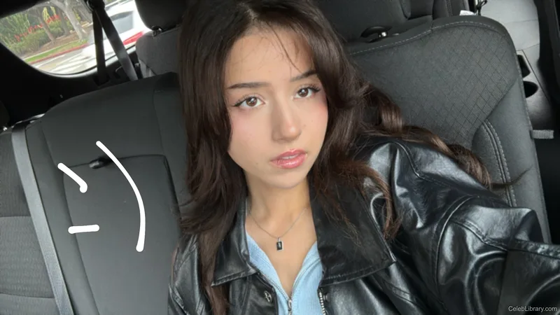 Pokimane photo 9 of 3752