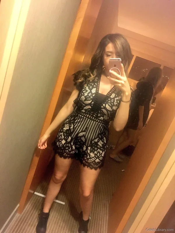 Pokimane photo 6 of 3752