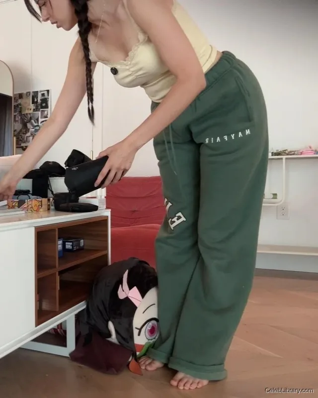 Pokimane photo 15 of 3752