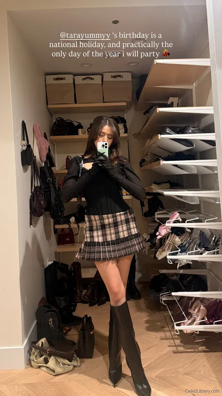Pokimane photo 4 of 3752
