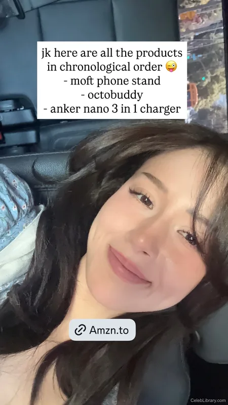 Pokimane photo 10 of 3752