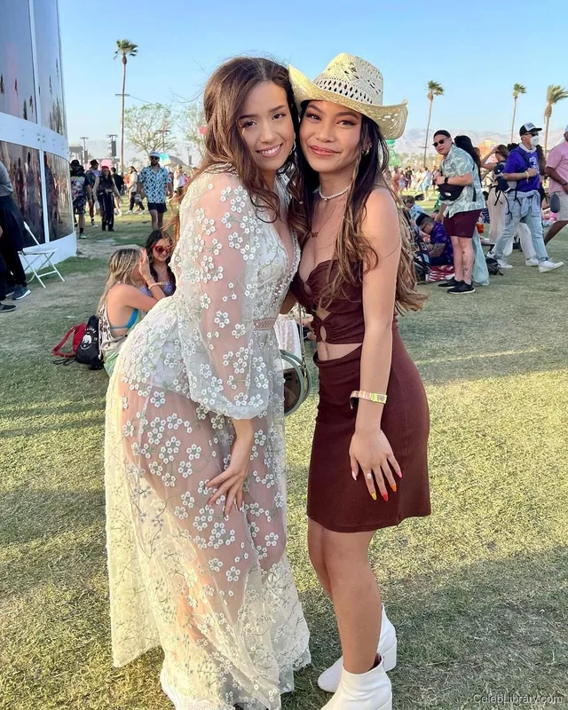 Pokimane photo 12 of 3752