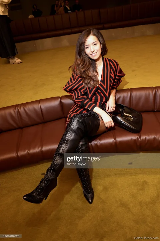 Pokimane photo 18 of 3752