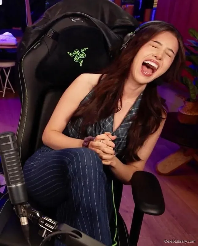 Pokimane photo 9 of 3752