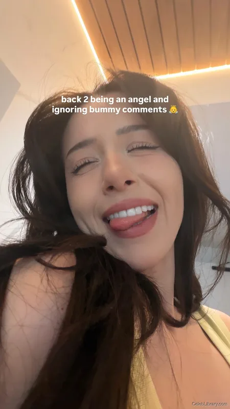 Pokimane photo 12 of 3752