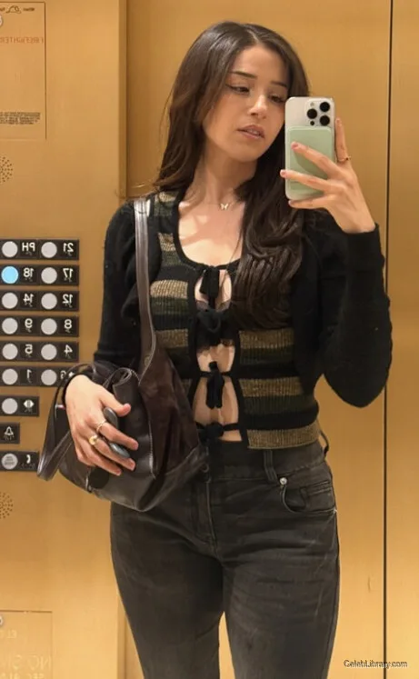 Pokimane photo 16 of 3752
