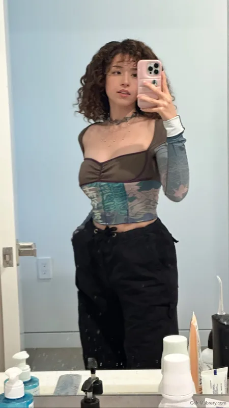 Pokimane photo 2 of 3752