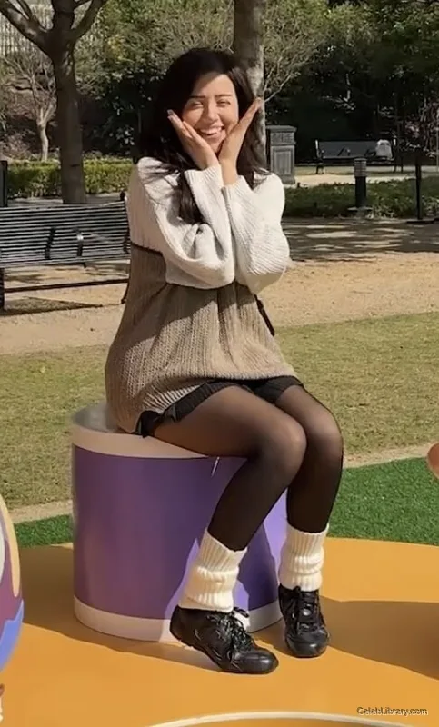 Pokimane photo 8 of 3752