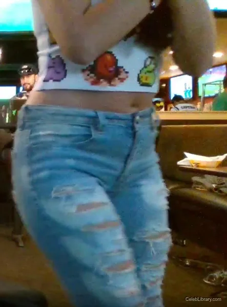 Pokimane photo 10 of 3752