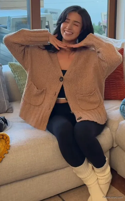 Pokimane photo 24 of 3752