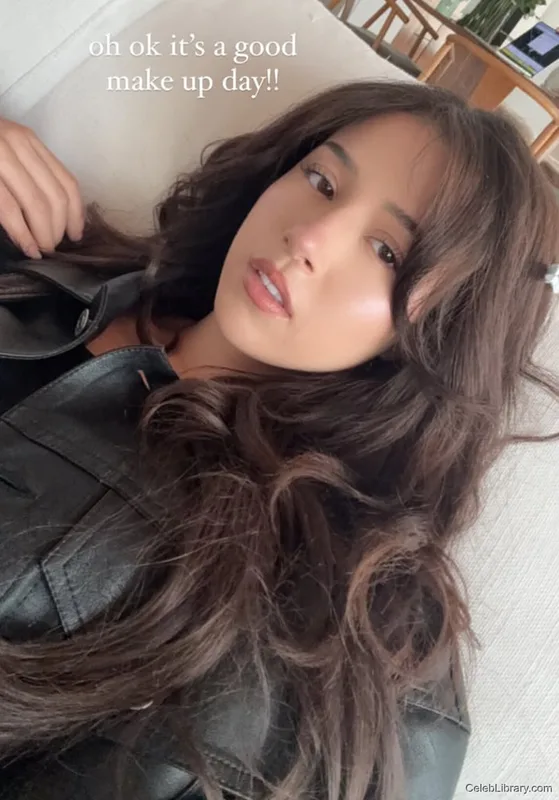 Pokimane photo 23 of 3752