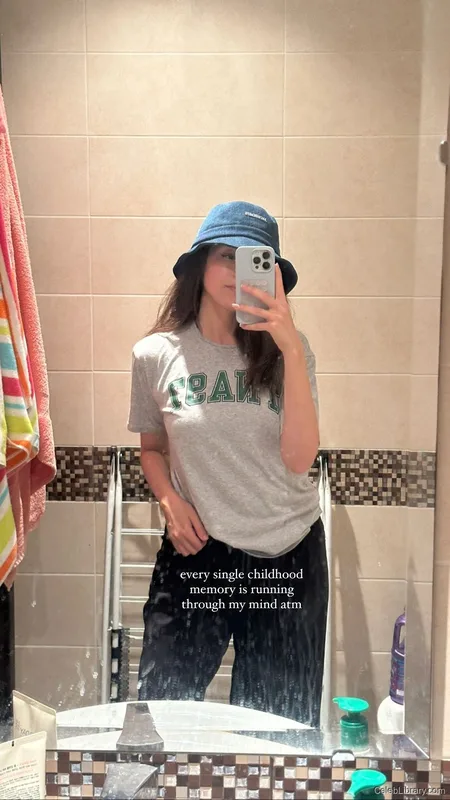 Pokimane photo 24 of 3752