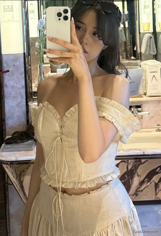 Pokimane photo 2 of 3752