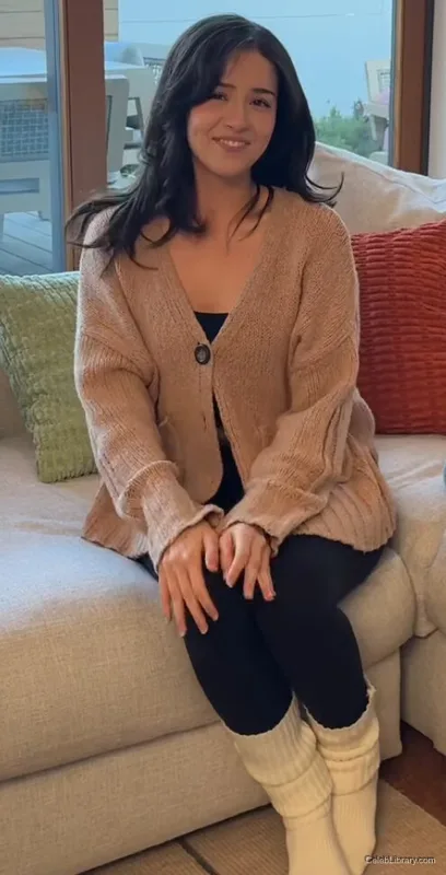 Pokimane photo 17 of 3752