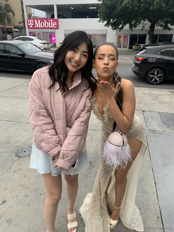 Pokimane photo 1 of 3752