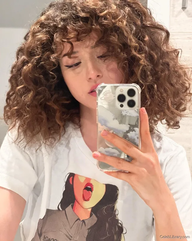 Pokimane photo 9 of 3752