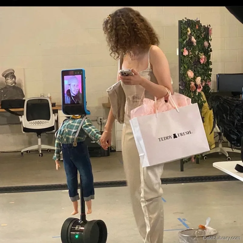 Pokimane photo 12 of 3752