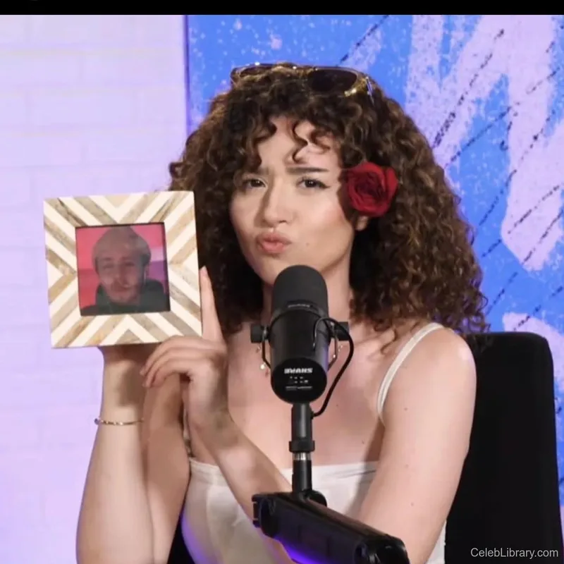 Pokimane photo 13 of 3752