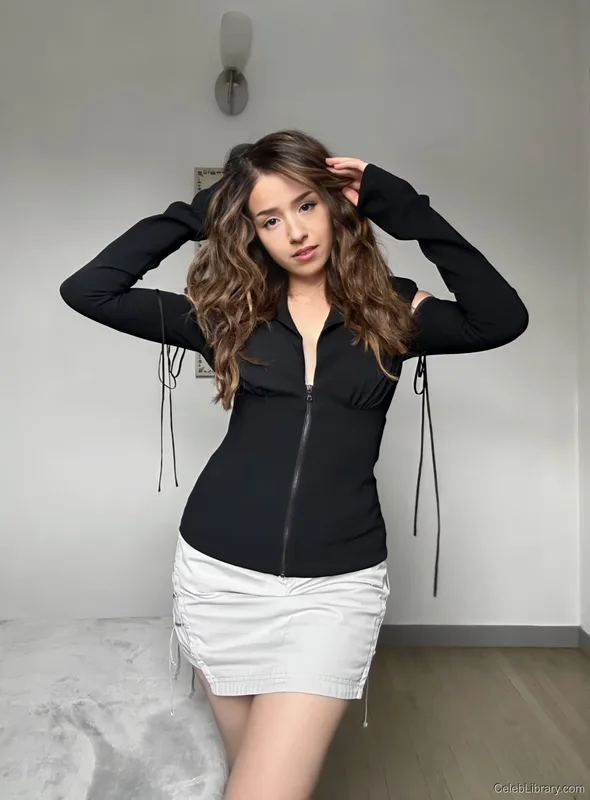 Pokimane photo 7 of 3752