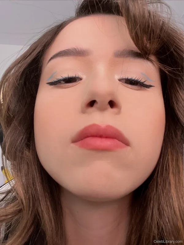 Pokimane photo 7 of 3752