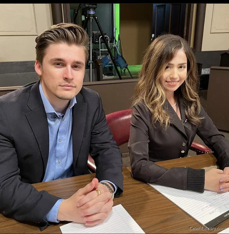 Pokimane photo 8 of 3752