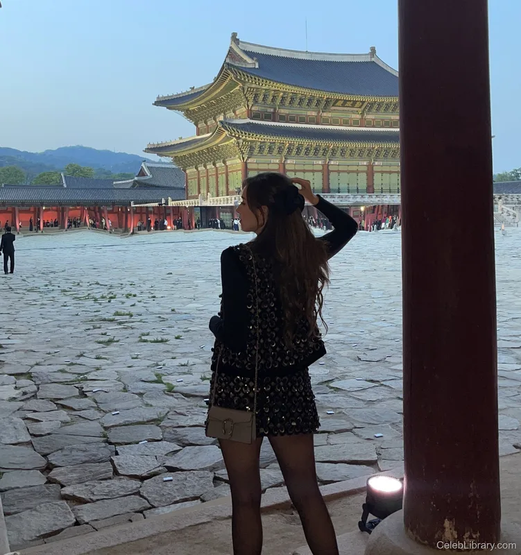 Pokimane photo 13 of 3752