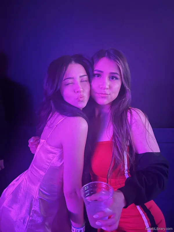 Pokimane photo 1 of 3752