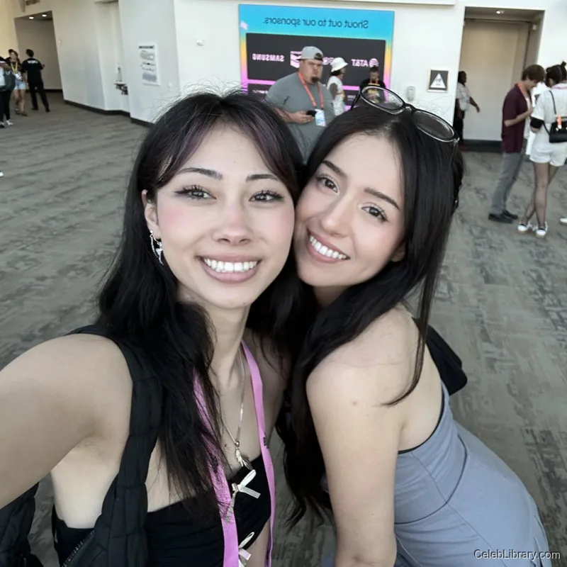Pokimane photo 22 of 3752