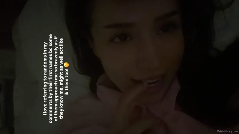 Pokimane photo 9 of 3752