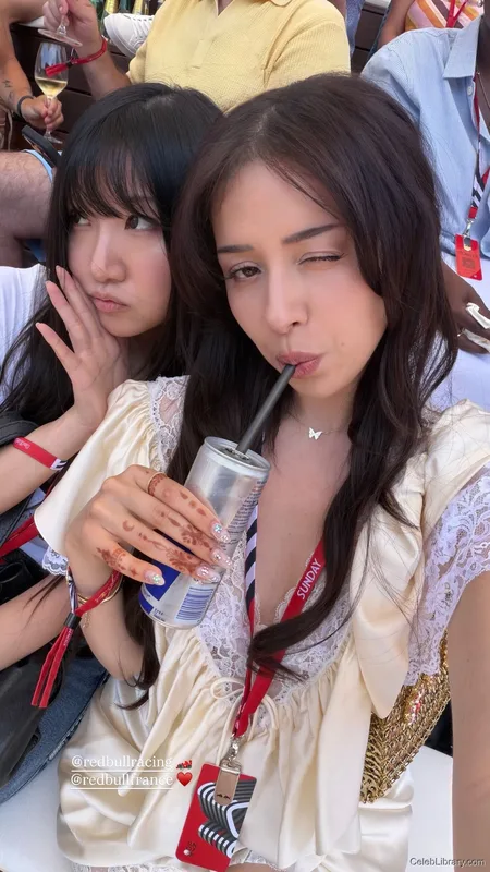 Pokimane photo 24 of 3752