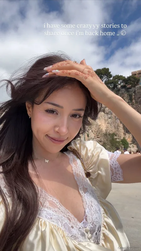 Pokimane photo 3 of 3752