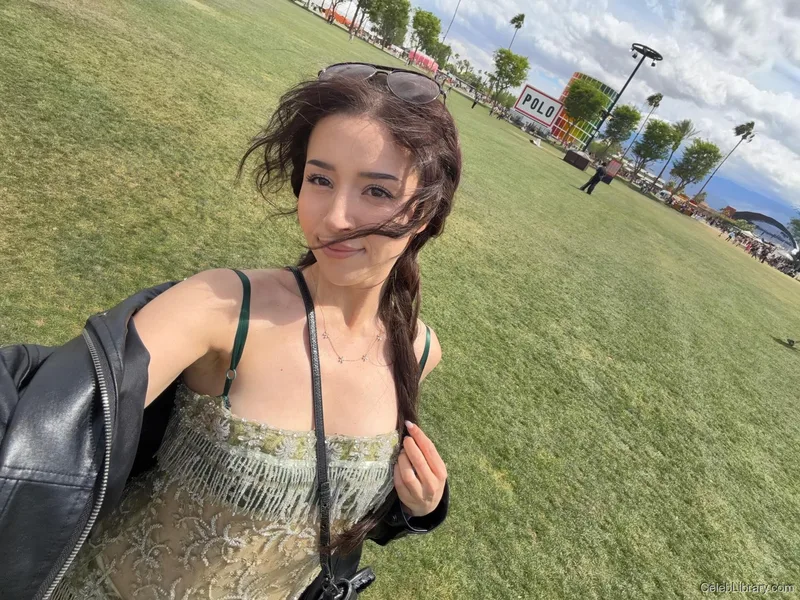 Pokimane photo 3 of 3752